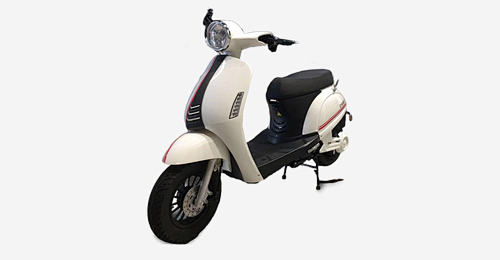 E-GRACE Vespa style electric scooter in cream
